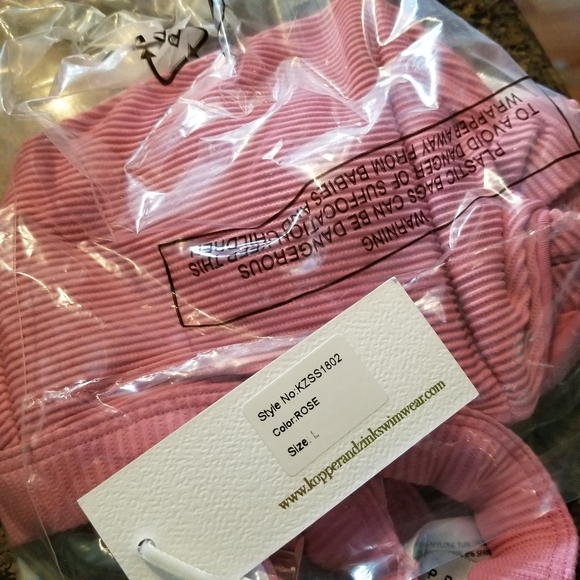 Nwt Revolve Kopper & Zink Revolve Riri Pin… - Picture 3 of 4